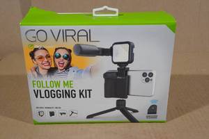 lot 85 image: Digital Power Go Viral Vlogging Kit