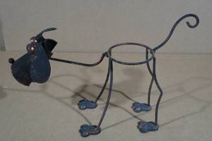 lot 113 image: Metal Dog Planter
