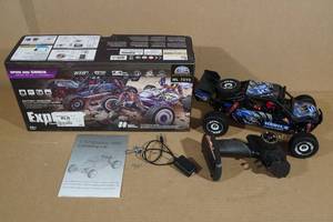 lot 142 image: 112 Rock Climber Racing Truck