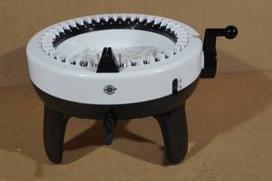 lot 181 image: Loops & Threads Knitting Machine