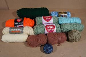 lot 184 image: Assorted Yarn