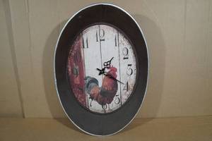 lot 191 image: Vintage Style Farm House Metal Clock