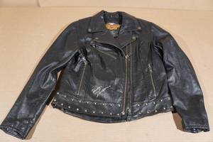 lot 198 image: Harley Davidson Leather Jacket -Medium