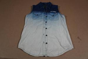 lot 211 image: Harley Davidson Sleeveless Shirt -Small