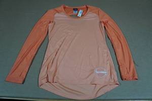 lot 214 image: Harley Davidson Long Sleeve Shirt -Medium