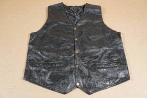 lot 222 image: Black Leather Vest -Large