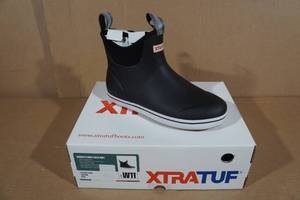 lot 232 image: Xtratuf Womens Ankle Deck Boots -Size 11