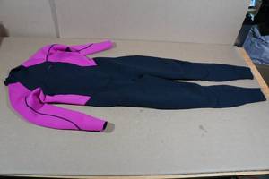 lot 247 image: Dark Lightning Womens Wetsuit -Large