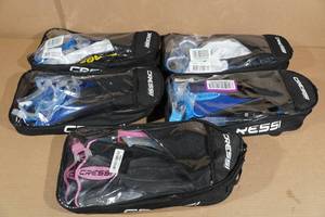lot 256 image: 5 Sets Cressi Adult Palau Fin Snorkel Set -Fin Size SM