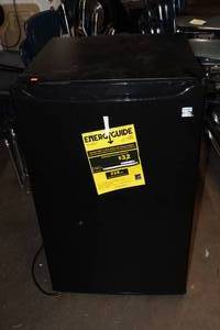lot 277 image: Kenmore 4.3cu ft Refrigerator