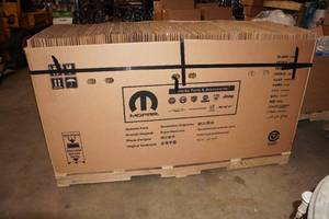 lot 279 image: Pallet of Cardboard Tri-Fold Panels - Shipping or Presentation