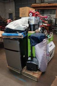 lot 299 image: Pallet of Repairable Items - Refrigerators, Fans, Ice Maker