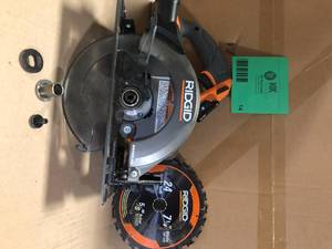 RIDGID 18V Brushless Cordless 7-14 in. Circular Saw (Tool Only) Customer Returns See Pictures