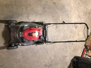 Honda Lawn Mower  Customer Returns See Pictures