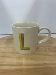 Mug With An Artistic Letter L  1 Piece 