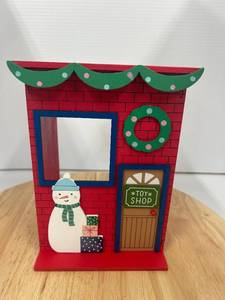 Wondershop Christmas House