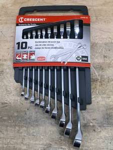 lot 27 image: Crescent 10-Piece Combination Wrench Set