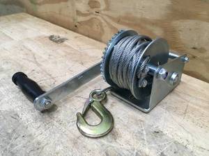 lot 84 image: Heavy-Duty Hand Winch with Steel Cable