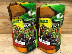 lot 134 image: Lot of 2 - Nickelodeon Teenage Mutant Ninja Turtles Super Plush Throw Blanket 46 x 60