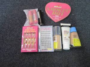 lot 9 image: Assorted Makeup & Accessories...
