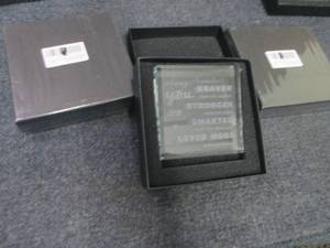 lot 3 image: 3 Inspirational Desk Dcor Items...