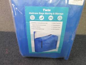 lot 62 image: Twin Mattress Bag...