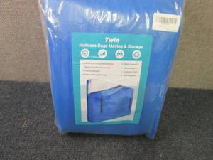 lot 63 image: Twin Mattress Bag...