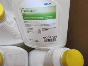 lot 120 image: Ecolab Virasept12-  32 oz. Surfac...