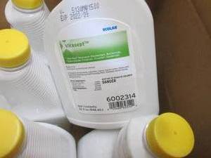 lot 121 image: Ecolab Virasept12-  32 oz. Surfac...