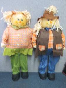 lot 159 image: Set of 34 inch Man & Woman Fall Sca...