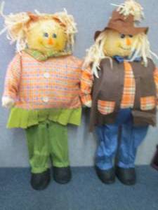 lot 160 image: Set of 34 inch Man & Woman Fall Sca...
