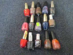 lot 218 image: 15 each Assorted Nail Polish...