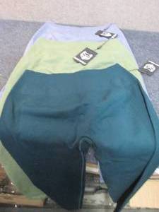 lot 311 image: 3 pr High Waisted Gym Wolf XL Scrun...
