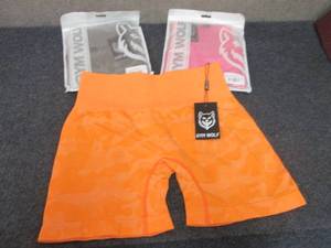 lot 319 image: 3 Ladies Large Gym Wolf NWT Contour...