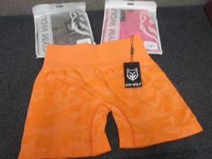 lot 320 image: 3 Ladies Large Gym Wolf NWT Contour...