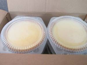 lot 332 image: CC  6 FROZEN Table Talk 8 inch Cust...