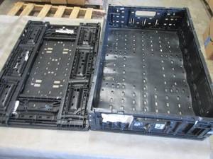 lot 357 image: 2 Folding Plastic Crates 23x15.5x 5...