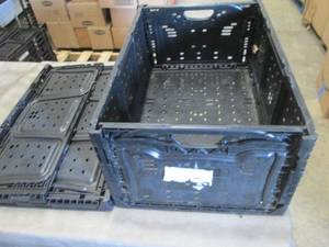 lot 364 image: 2 Folding Plastic Crates 23x15.5x 1...