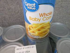 lot 409 image: 12- 15 oz Great Value Whole Baby Co...