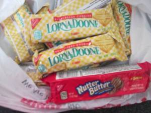 lot 435 image: 11- 1.5 oz LornaDoones, 1 Nutter Bu...