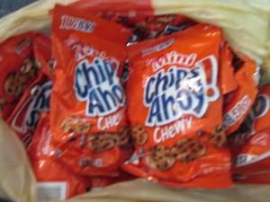 lot 437 image: 12- 3 oz Chips Ahoy Chewy Minis...