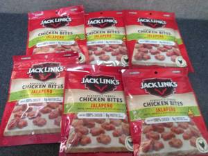 lot 448 image: 6- 3.25 oz Jack Links Jalapeno Chic...