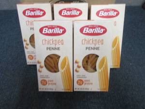 lot 470 image: 5- 8.8 oz Barilla Chickpea Penne Pa...