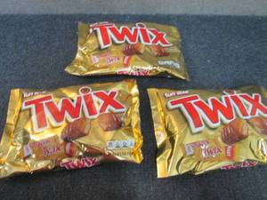 lot 476 image: 3- 10.83 oz Twix Bars Fun Size...
