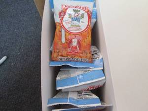 lot 483 image: 10 - 4 oz Dees Ranch & Siracha Pea...