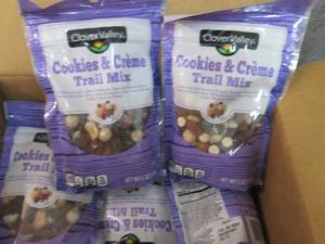 lot 487 image: Box of 6- 6 oz Clover Valley Cookie...
