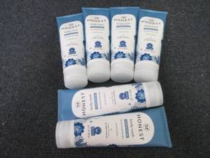 lot 507 image: 6- 8 oz Honest Soothing Therapy Bod...