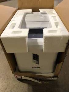 IGLOO 26 lb. Portable Ice Maker in White   Customer Returns See Pictures