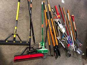 Lot of Assorted Lawn Care Items Various Models and Conditions    Customer Returns See Pictures