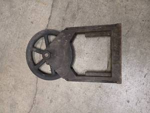 lot 18 image: Vintage elevator pulley